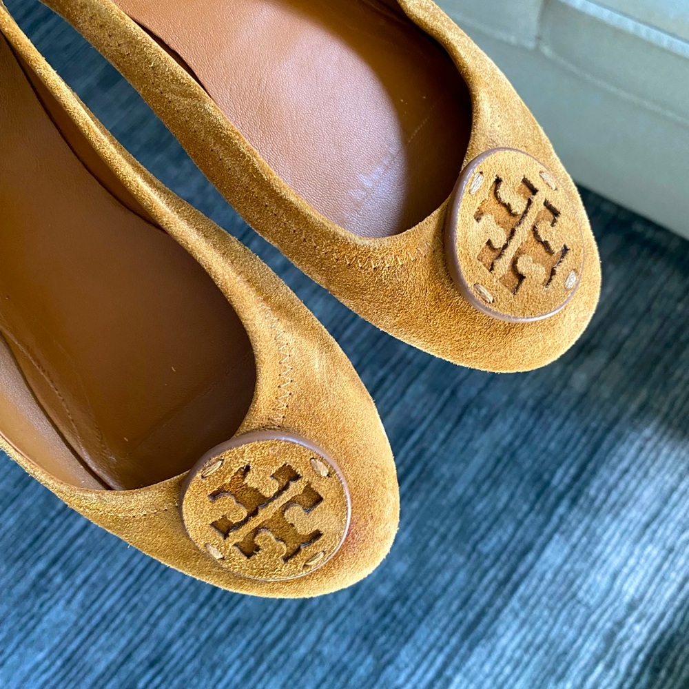Tory Burch Minnie Travel Ballet Flat, brown suede size 9
